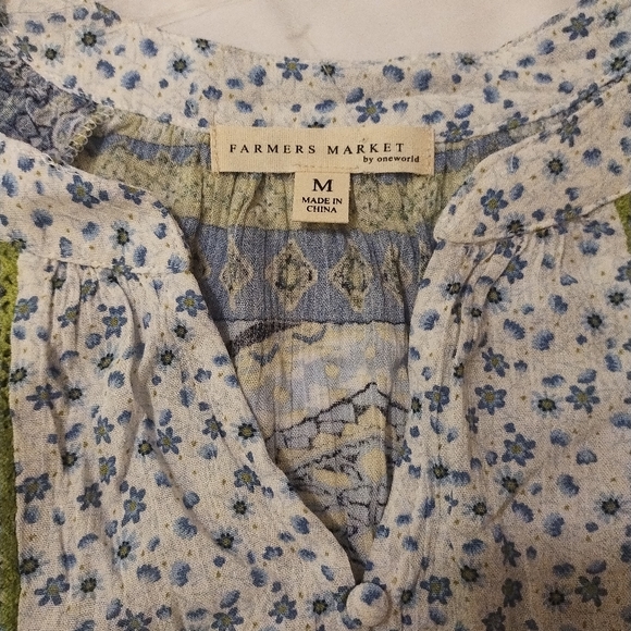 Farmers Market blouse, size M - Picture 4 of 4